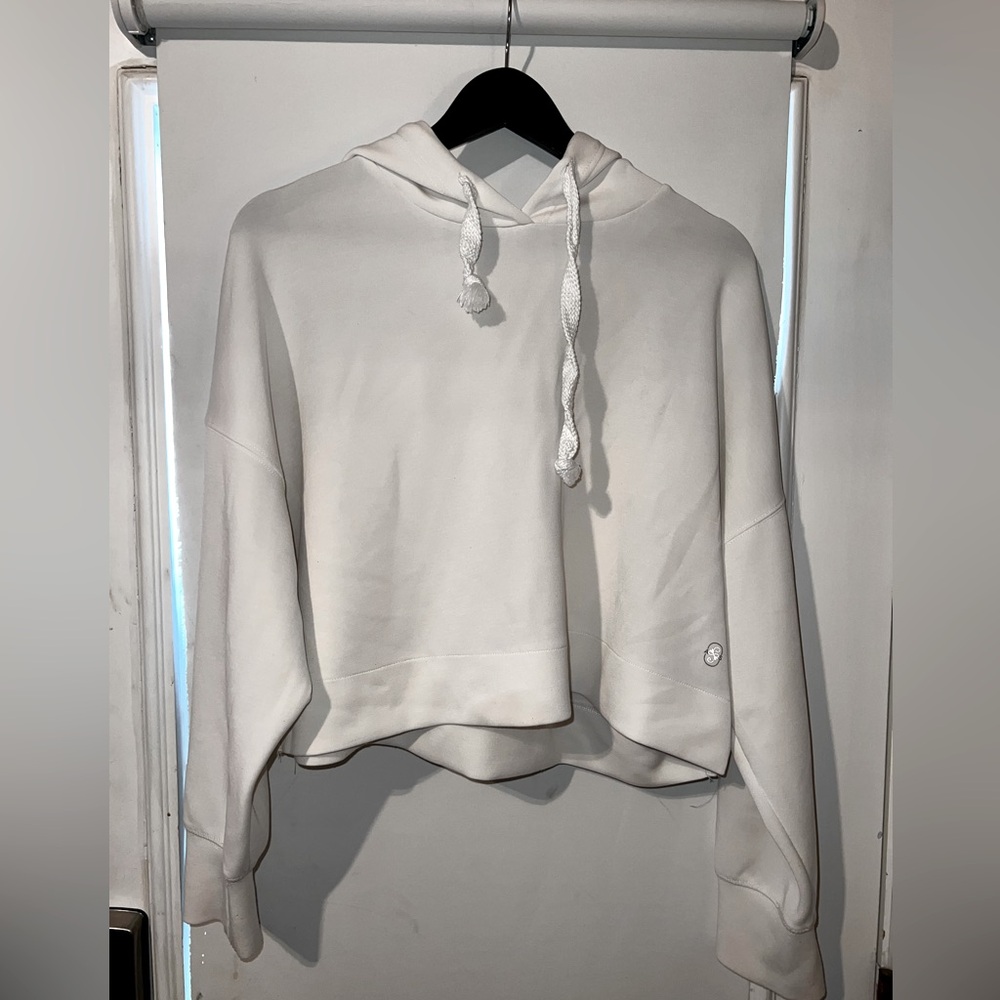 Altard State Revival White Pullover, size medium